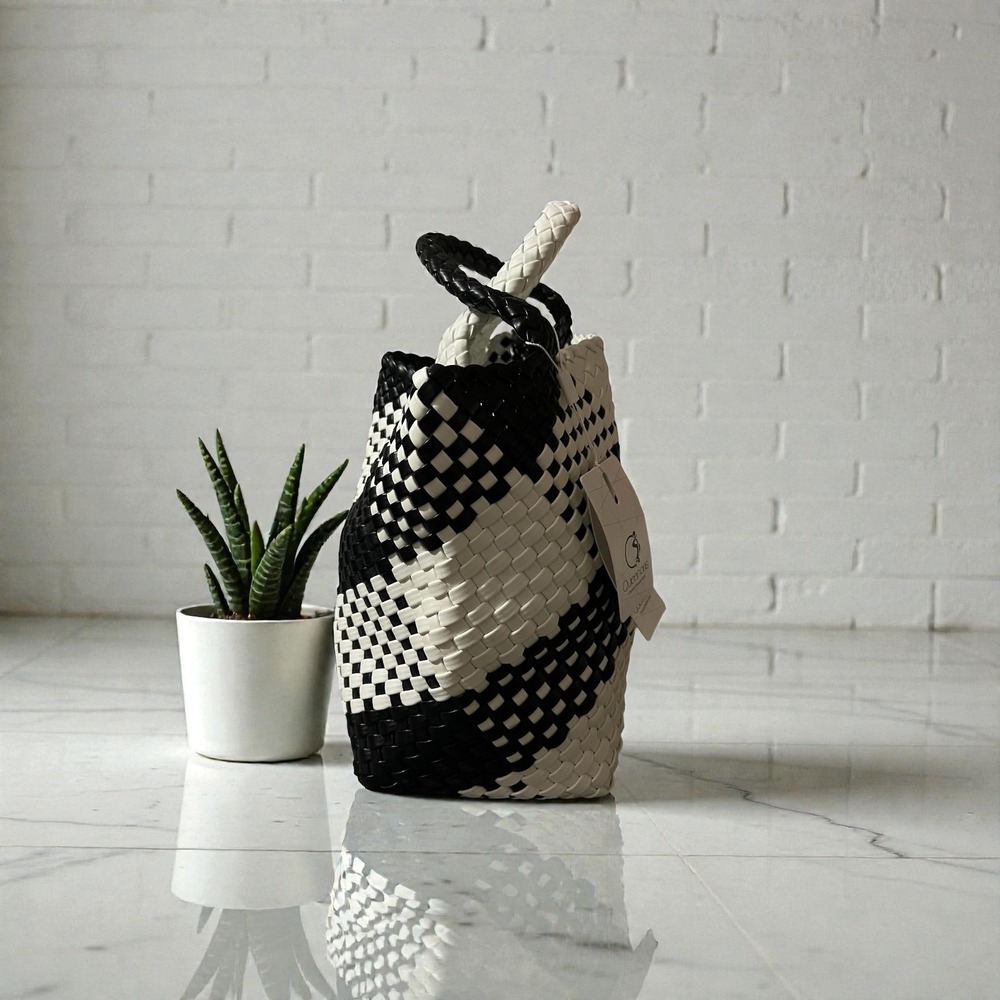 Queennoris Woven Tote Handbag Black White Geometric Pattern Accent Bag - Picture 3 of 11